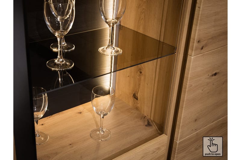 Quant Vitrinskåp 41 cm djup 76 cm bred 195 cm hög Trä - Ek/Svart - Products - Förvaring - Skåp - Vitrinskåp