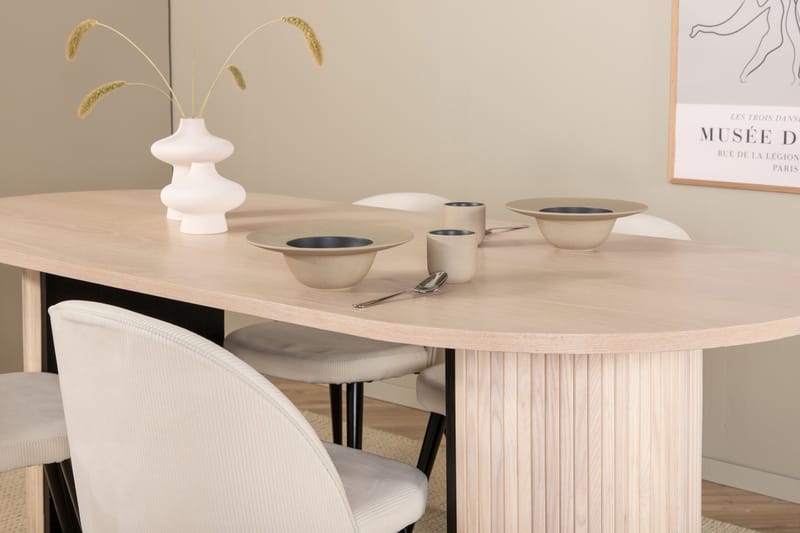 Biana Matgrupp 200 cm Oval inkl 4 Valera Manchesterstolar - Beige/Svart/Beige - Products - Möbler - Bord & matgrupp - Matgrupp