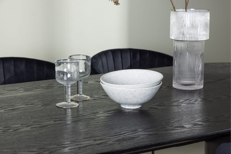 Isolde Matgrupp 180 cm Oval med 4 Selma Stolar - Svart - Products - Möbler - Bord & matgrupp - Matgrupp