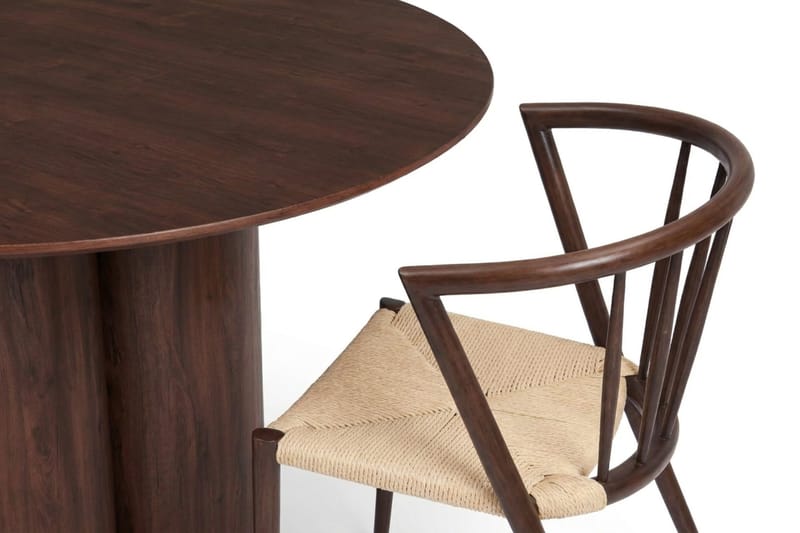 Juno Matgrupp runt 110 cm Valnöt med 4 Winston Matstolar - Valnöt - Products - Möbler - Bord & matgrupp - Matgrupp