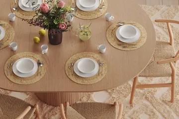 Kopparbo Runt Matbord 130 cm Förlängningsbart med illäggsskiva - Vitlaserat Ek / Ljusbeige - Products - Möbler - Bord & matgrupp - Matbord & köksbord