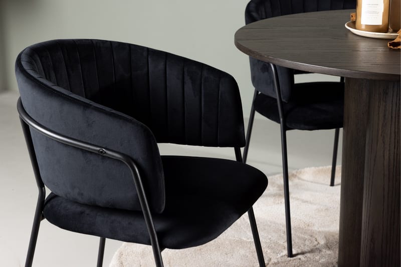 Olivia Matgrupp 110 cm Rund med 4 Selma Stolar - Svart - Products - Möbler - Bord & matgrupp - Matgrupp