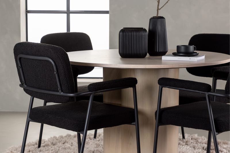 Olivia Matgrupp 110 cm Rund med 4 Yesterday stolar - Whitewash - Products - Möbler - Bord & matgrupp - Matgrupp