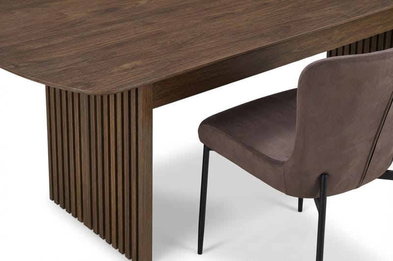 Richeto Matgrupp Rökt Ek 180 cm med 4 Elsie Matstolar - Rökt ek/Brun - Products - Möbler - Bord & matgrupp - Matgrupp