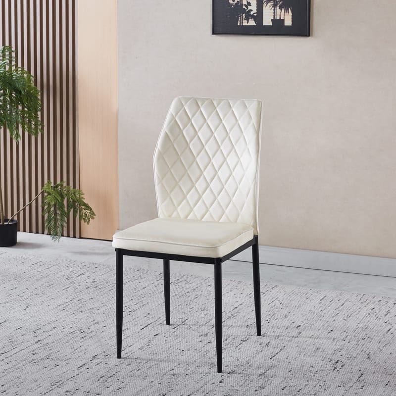 Inez matstol i beige sammet med svarta ben - Beige - Products - Möbler - Fåtölj & stolar - Matstol & köksstol