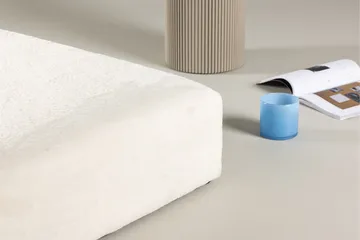 Davie Fotpall - Beige - Products - Möbler - Fåtölj & stolar - Pall & puff - Fotpallar