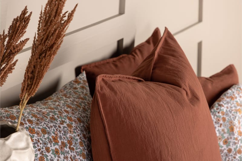 Ronja Kuddfodral - Roströd - Products - Textil & mattor - Kudde & kuddfodral - Kuddfodral