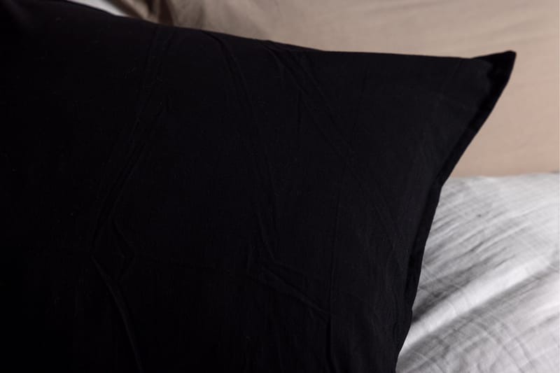 Ronja Kuddfodral - Svart - Products - Textil & mattor - Kudde & kuddfodral - Kuddfodral