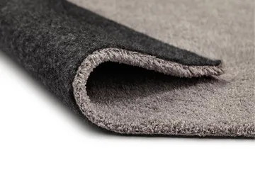 Feel Ryamatta 133x190 - Silver - Products - Textil & mattor - Matta - Modern matta - Ryamatta