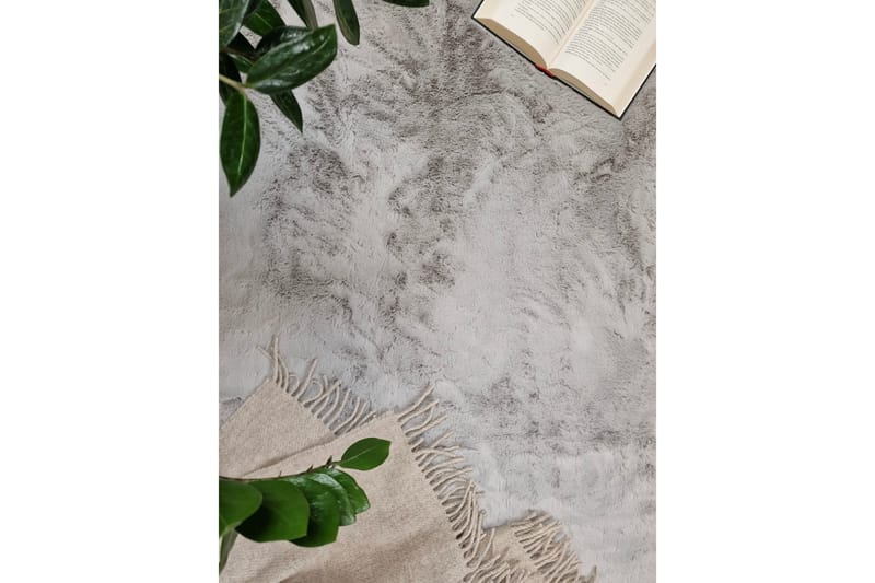 Heaven Ryamatta 240x340 cm - Grå - Products - Textil & mattor - Matta - Modern matta - Ryamatta