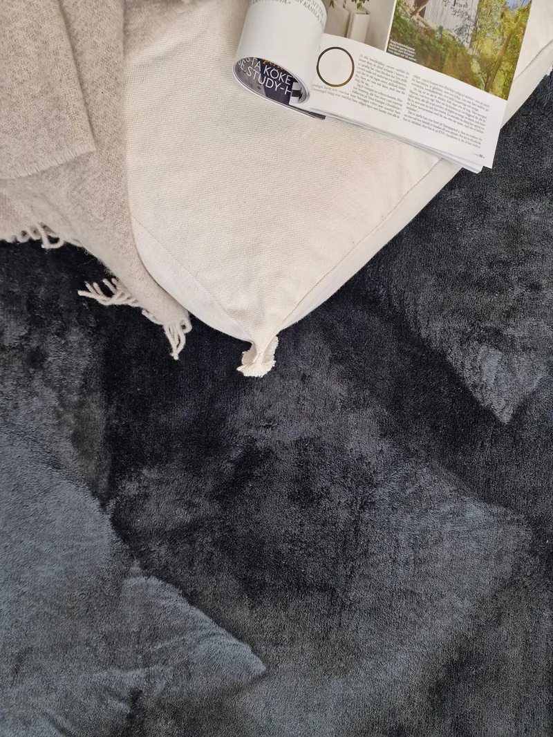 Cozy Ryamatta 110x160 cm Rektangulär - Svart - Products - Textil & mattor - Matta - Modern matta - Ryamatta