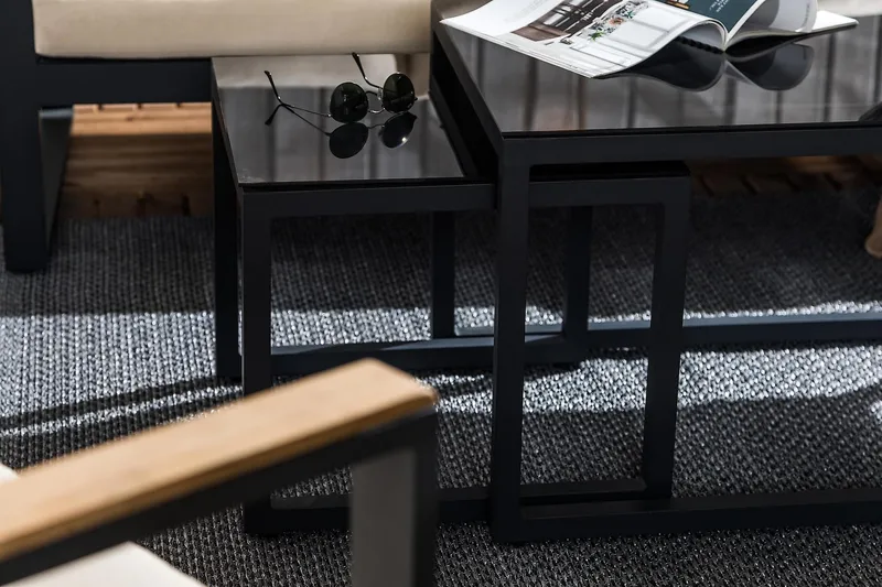 Aspvik Soffgrupp - Svart / Gråa dynor - Products - Utemöbler & utemiljö - Loungemöbler - Loungeset & loungegrupp