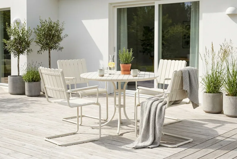 Kullaberg rund matgrupp utomhus med 4 stolar 104 cm stål aintwood - Vit - Products - Utemöbler & utemiljö - Utegrupp - Matgrupp utomhus