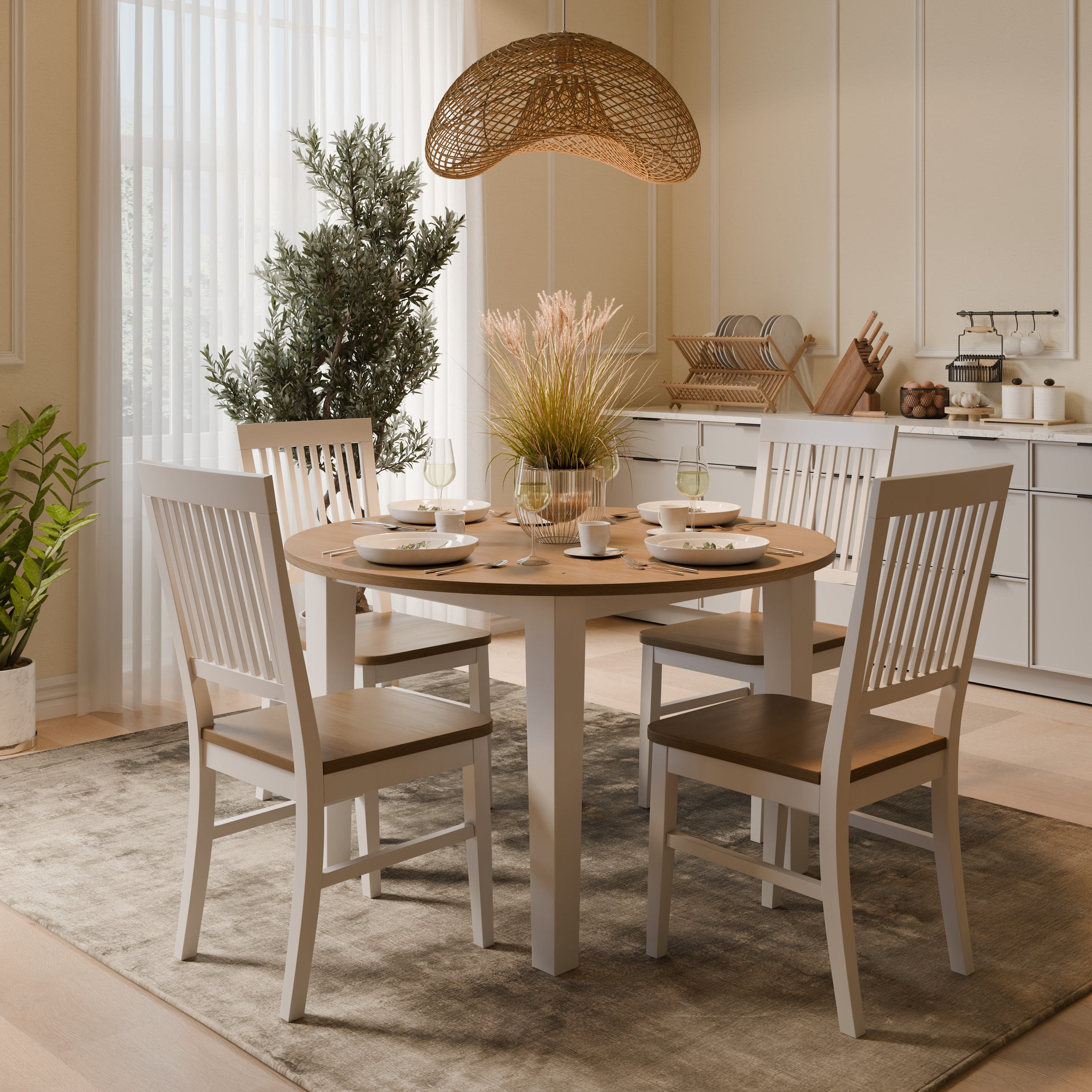 Ruokailuryhm�: L�ck�n ruokap�yt�, py�re� - valkoinen / �ljytty tammi + 4 Selma tuolia - valkoinen / �ljytty tammi