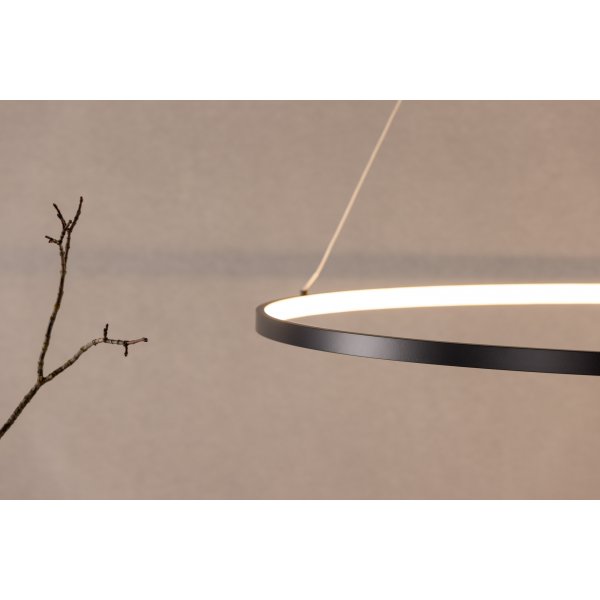 Rdng x Josefin Lustig kattovalaisin - musta