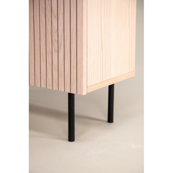 Björkön kaappi - Whitewash/musta Björkön kaappi - Whitewash/musta