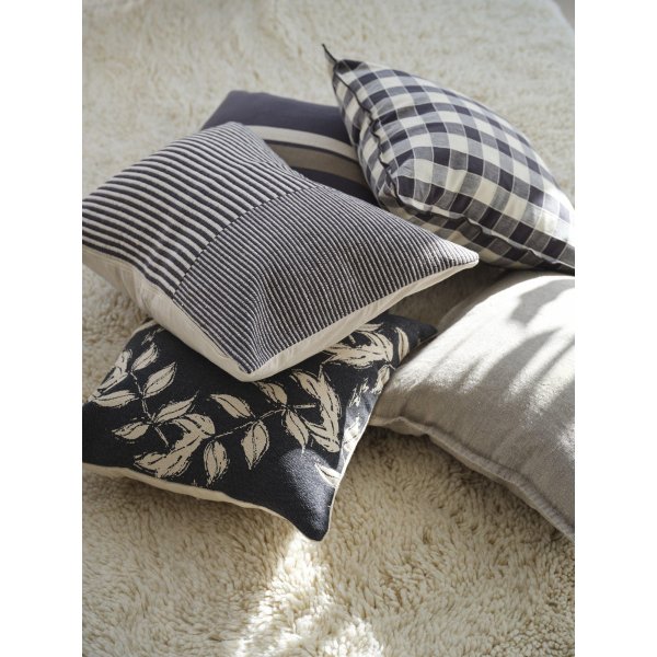 Tyra tyynynpäällinen 40 x 60 cm - Asfaltti Tyra tyynynpäällinen 40 x 60 cm - Asfaltti