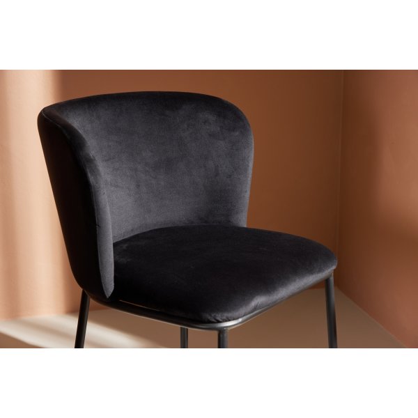 Edina ruokapöydän tuoli - musta Edina ruokapöydän tuoli - musta