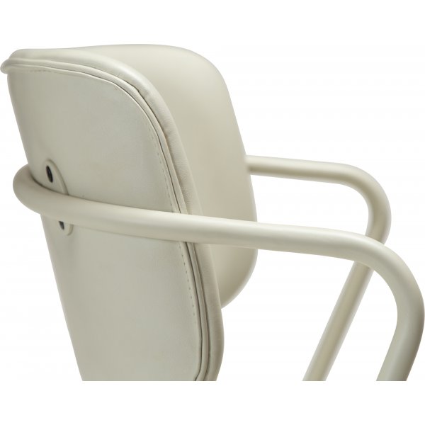 Zed ruokapöydän tuoli - valkoinen PU Zed ruokapöydän tuoli - valkoinen PU