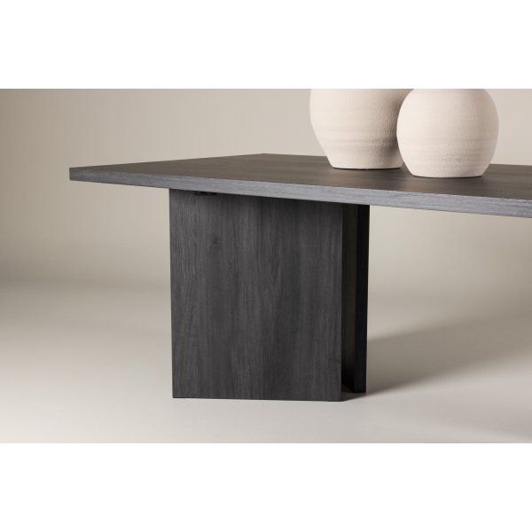 Bassholmen ruokapöytä 240 x 100 cm - Musta Bassholmen ruokapöytä 240 x 100 cm - Musta