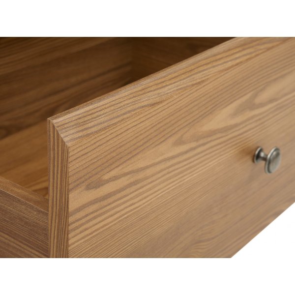 Sissel lipasto 72 cm - Lehtikuusi Sissel lipasto 72 cm - Lehtikuusi