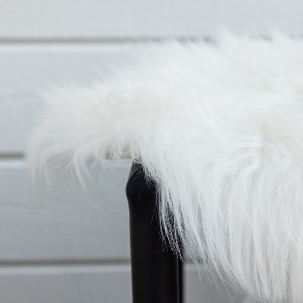 Katy trap 180 x 55 cm - Valkoinen tekoturkis Katy trap 180 x 55 cm - Valkoinen tekoturkis