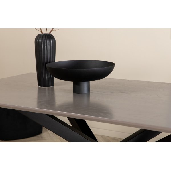 Piazza ruokapöytä 180 cm - harmaa Piazza ruokapöytä 180 cm - harmaa