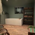 Asiakaskuva Tavira-kirjahylly - Kierrätetty puu