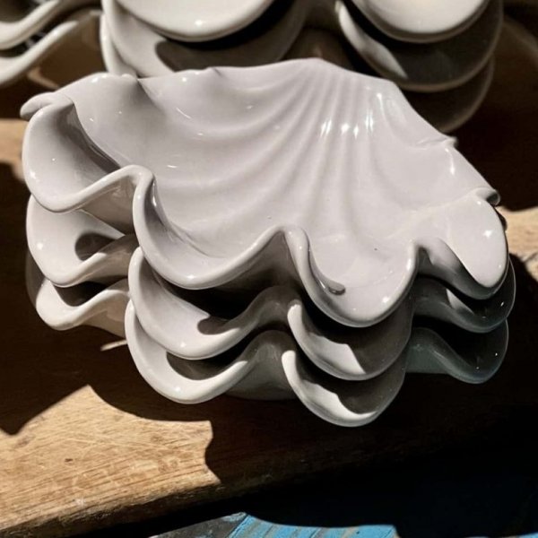 Kuorellinen tarjoiluastia 24 cm - beige Kuorellinen tarjoiluastia 24 cm - beige