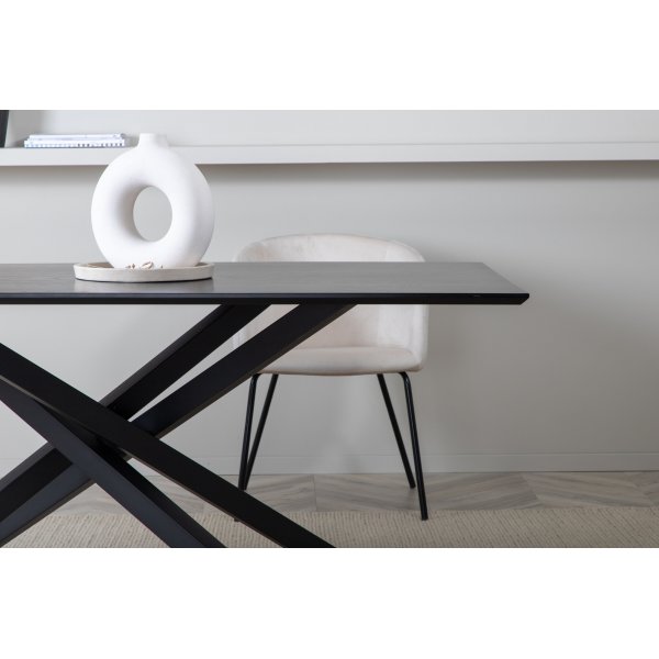 Piazza ruokap�yt� 180 x 90 cm - Musta