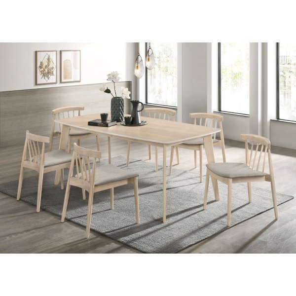 Ruokailuryhm, valkoiseksi maalattu; Keittin pyt 180 x 90 cm ja 6 tuolia + 4.00 x Huonekalujen jalat