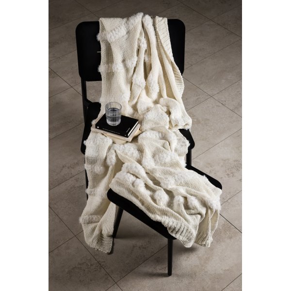 Tina ruudullinen 130x170 cm - Valkoinen Tina ruudullinen 130x170 cm - Valkoinen