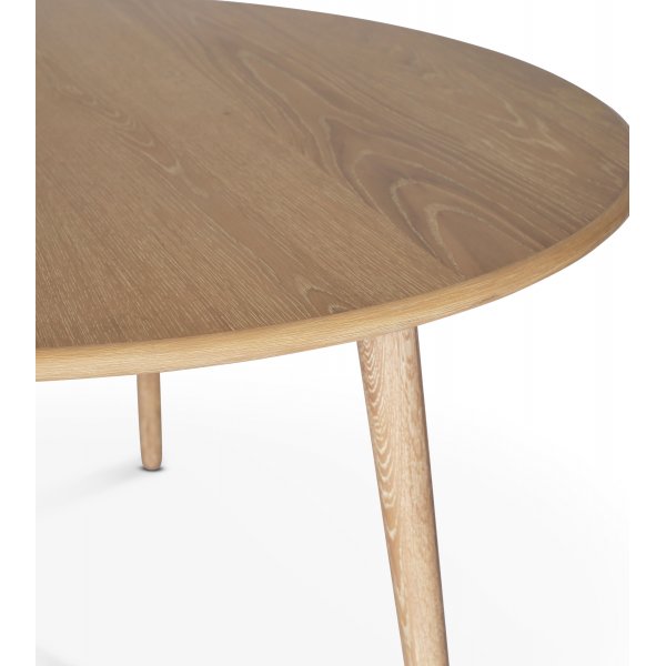 Omni pyöreä ruokapöytä valkoiseksi maalattu Ø130 cm + Huonekalujen tekstiilien hoito Omni pyöreä ruokapöytä valkoiseksi maalattu Ø130 cm + Huonekalujen tekstiilien hoito