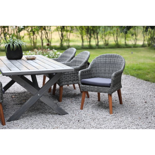 Oxfordin ulkoruokailuryhmä; harmaa pöytä 220 cm sis. 6 Valetta nojatuolit harmaa synteettinen rottinki Oxfordin ulkoruokailuryhmä; harmaa pöytä 220 cm sis. 6 Valetta nojatuolit harmaa synteettinen rottinki