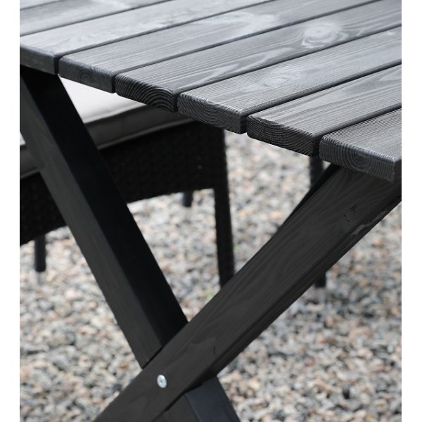 Ulkona ruokailuryhmä; ruokapöytä ja 4 Ystad-nojatuolia - musta/beige Ulkona ruokailuryhmä; ruokapöytä ja 4 Ystad-nojatuolia - musta/beige