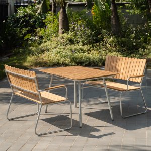 Ulkoryhmä tiikistä: 2 sohvaa ruokapöydällä 120x80 cm - Möllan Ulkoryhmä tiikistä: 2 sohvaa ruokapöydällä 120x80 cm - Möllan