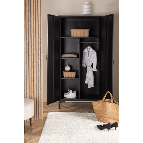 Alexander-vaatekaappi - musta Alexander-vaatekaappi - musta