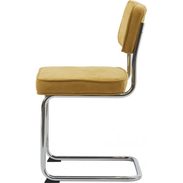 Aero-tuoli keltaista vakosamettia