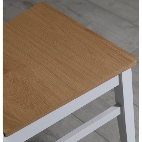 Ruokatuoli ristiselkänojalla valkoinen/tammi - Fårö Ruokatuoli ristiselkänojalla valkoinen/tammi - Fårö