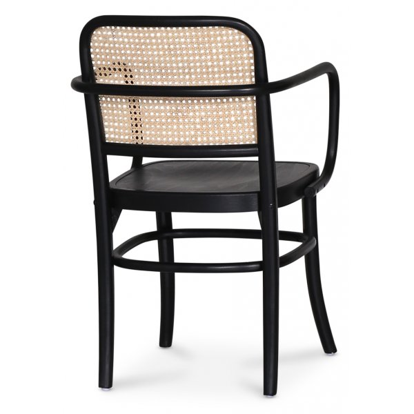 Sintorp ruokailuryhm�, py�re� ruokap�yt� �115 cm sis. 4 Nemis runkotuolia taivutettua puuta - Musta marmori (laminaatti) + Huonekalujen jalat