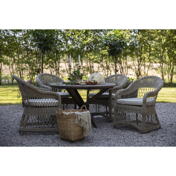 Outdoor ryhmä Marbella: Scottsdale pyöreä ruskea ruokapöytä Ø112 cm sisältäen 4 Marbella-nojatuolia luonnonväristä keinorottinki Outdoor ryhmä Marbella: Scottsdale pyöreä ruskea ruokapöytä Ø112 cm sisältäen 4 Marbella-nojatuolia luonnonväristä keinorottinki