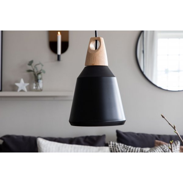 Marhult kattovalaisin - musta Marhult kattovalaisin - musta