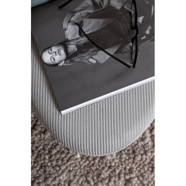 Rino pouf - harmaa vakosametti Rino pouf - harmaa vakosametti