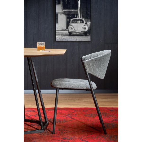 Genevieve ruokapöytä 110 x 95 cm - Musta Genevieve ruokapöytä 110 x 95 cm - Musta