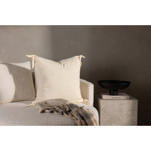 Nora tyynynpäällinen 60 x 60 cm - Valkoinen Nora tyynynpäällinen 60 x 60 cm - Valkoinen