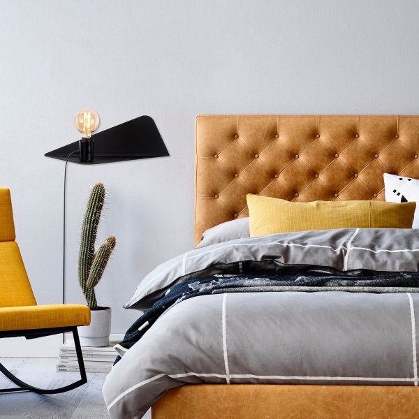 Tokyo seinävalaisin 502 - musta Tokyo seinävalaisin 502 - musta