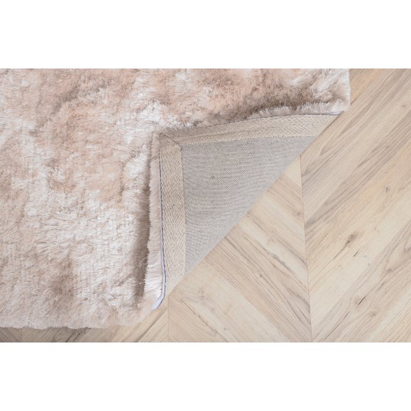 Elena-plyysimatto - Samppanjanvärinen polyesteri Elena-plyysimatto - Samppanjanvärinen polyesteri