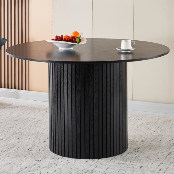 Ludvig pyöreä ruokapöytä 120 cm mustaksi petsattu tammi Ludvig pyöreä ruokapöytä 120 cm mustaksi petsattu tammi