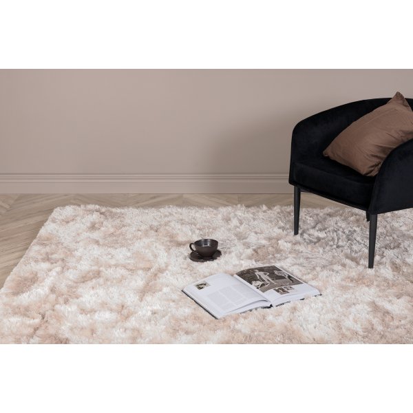 Elena-plyysimatto - Samppanjanvärinen polyesteri Elena-plyysimatto - Samppanjanvärinen polyesteri