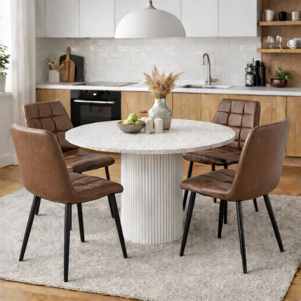 Ruokailuryhm� Sand� ruokap�yt� �120cm valkoinen terrazzo ja 4 Delta-ruokatuolia ruskeana vintage-v�risen�